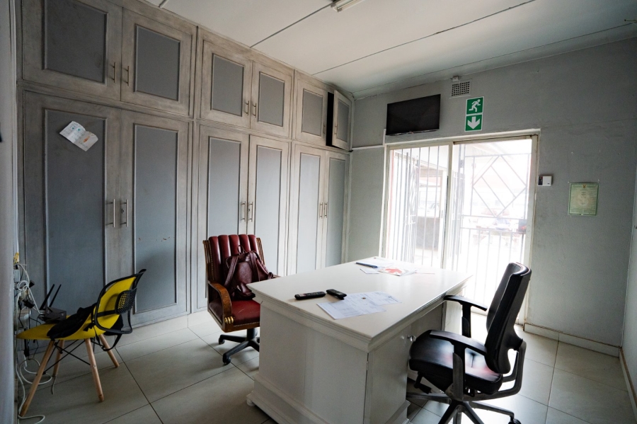 Commercial Property for Sale in Freemanville North West